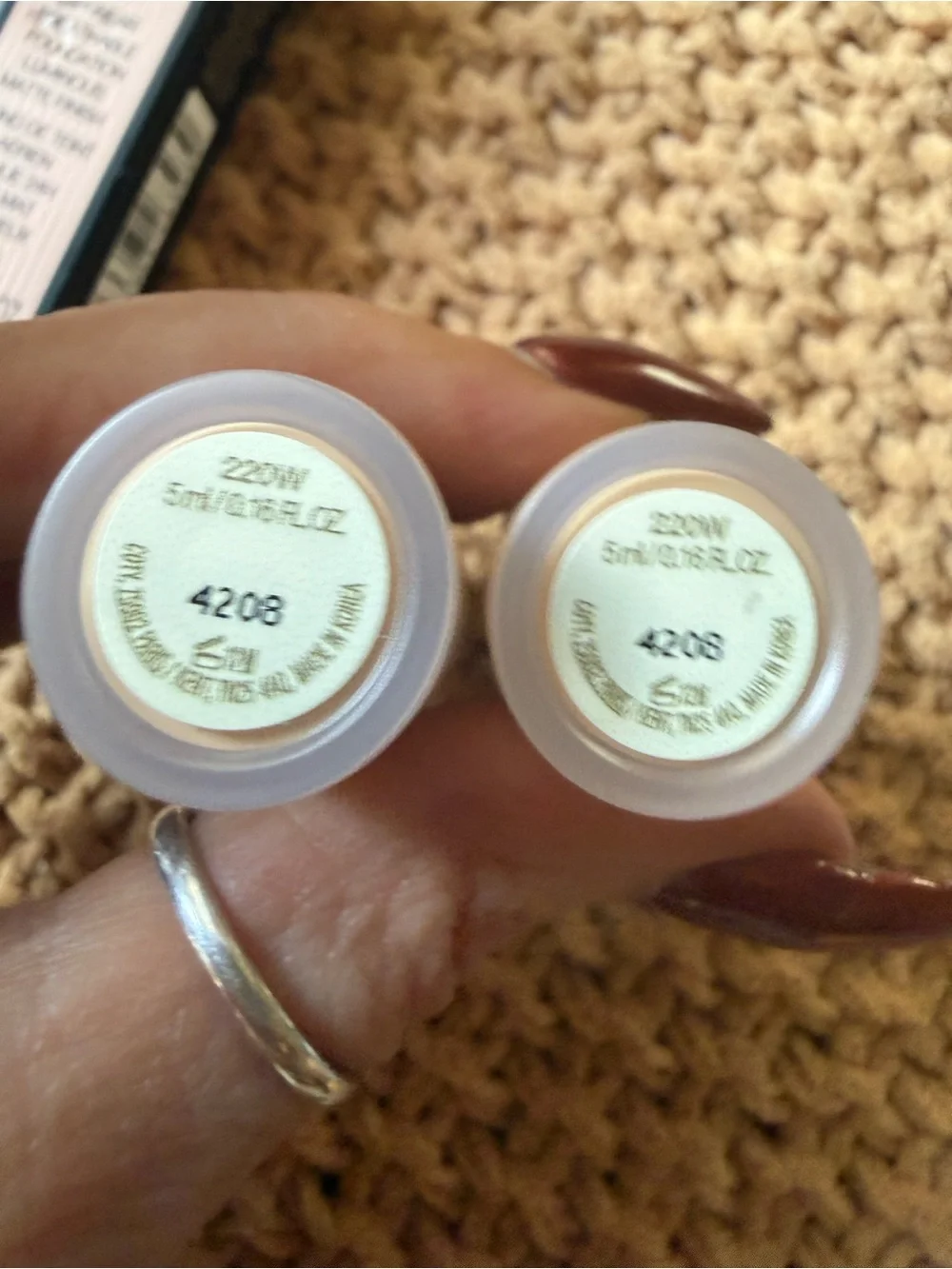 Gucci Éternité De Beauté Foundation - medium fair 220W 2 pack
